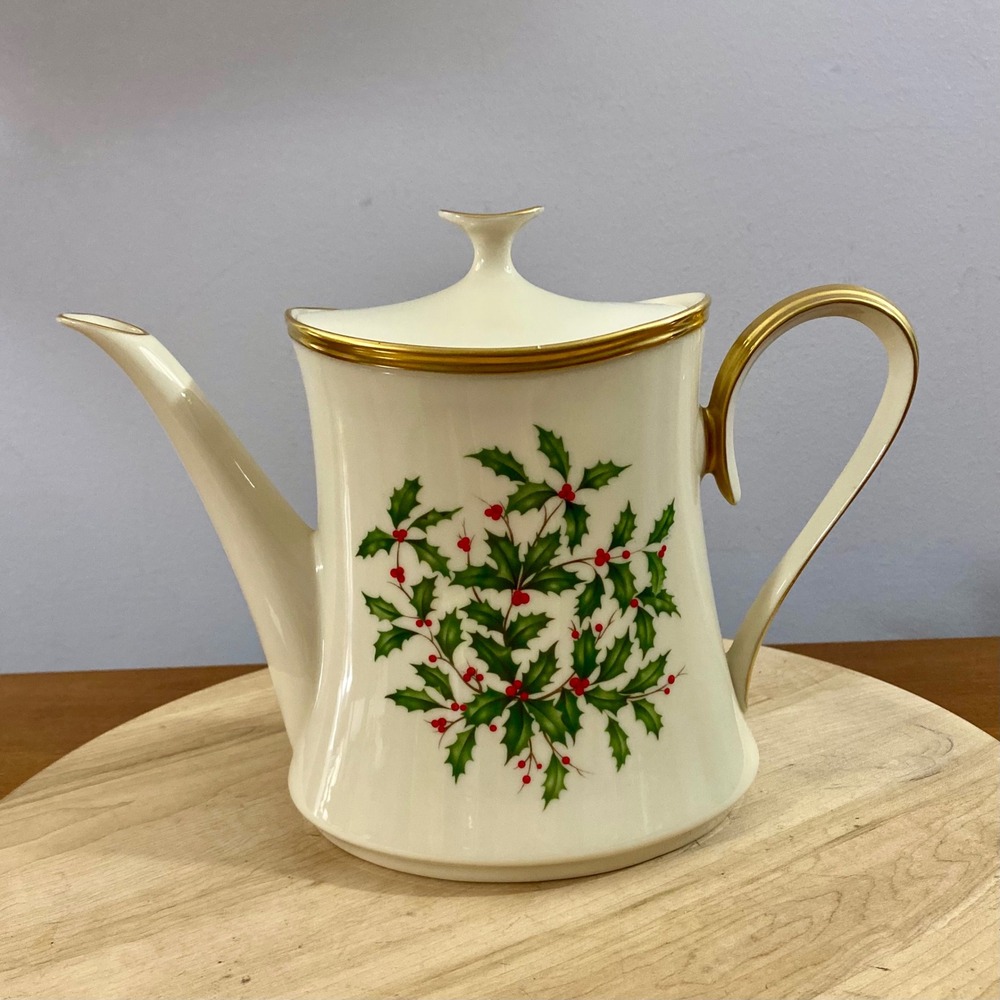 Lenox Holiday Coffee Pot Creamer & Sugar Bowl 3 Pc Set Holly Berry Gold Trim USA - Picture 5 of 16
